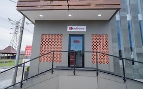 RedDoorz near Sindu Kusuma Edupark 3